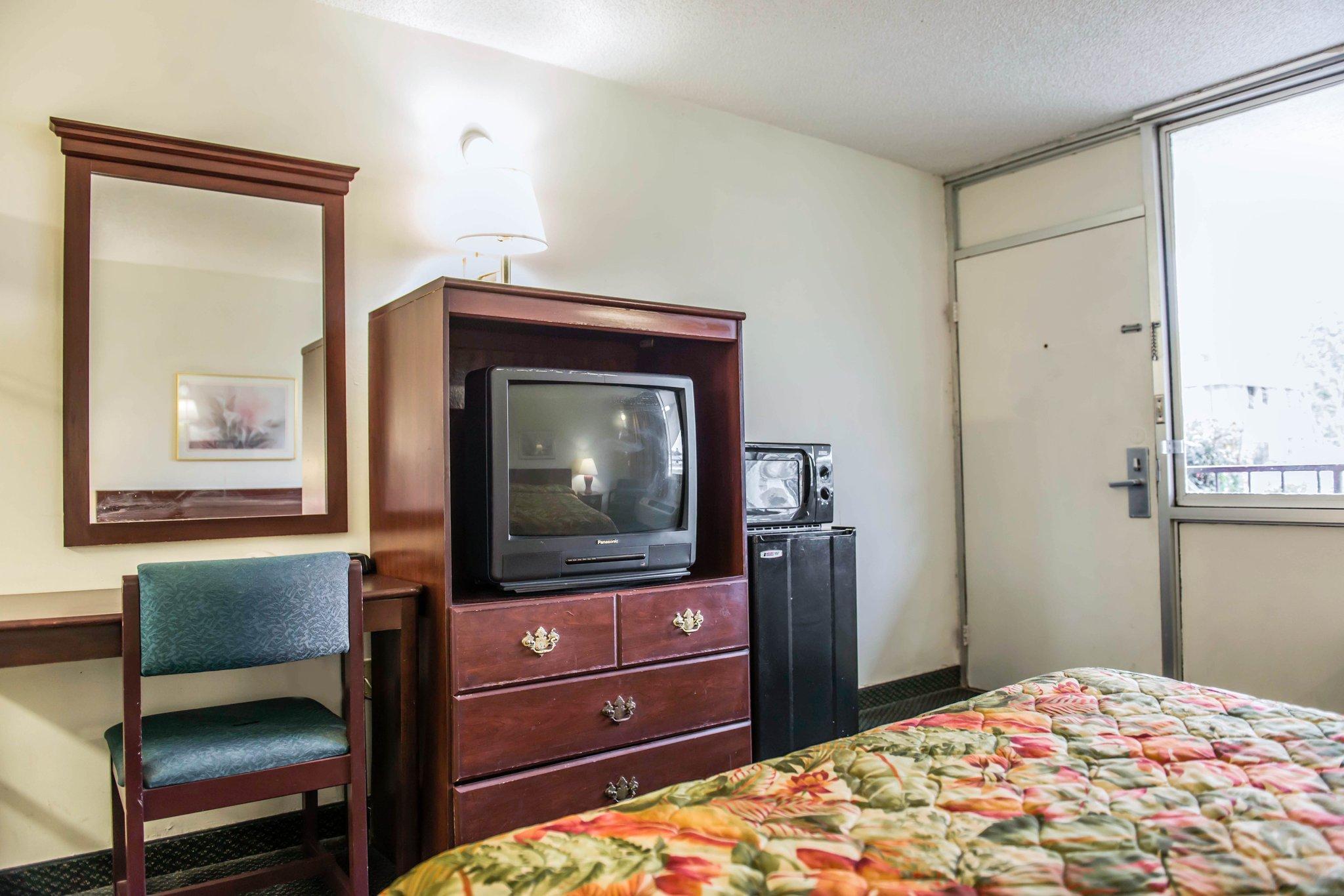 Econo Lodge North Tallahassee Ngoại thất bức ảnh