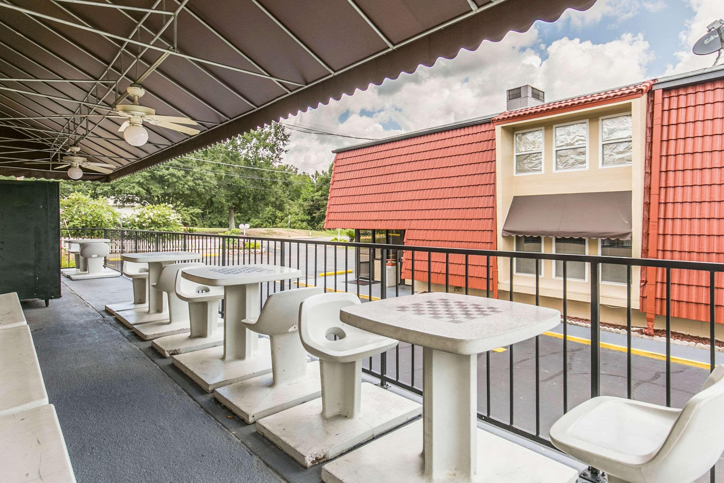 Econo Lodge North Tallahassee Ngoại thất bức ảnh